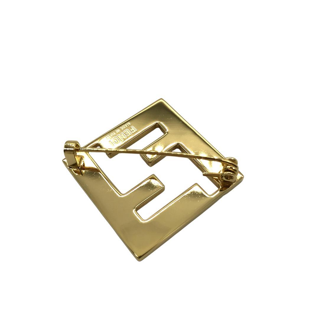 【未使用級】FENDI フェンディ ブローチ フォーエバー FFロゴ