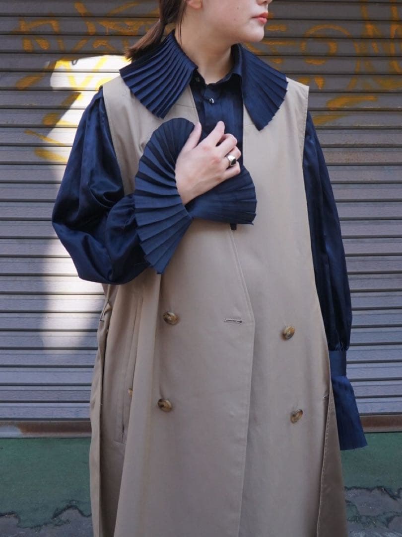 JUNMIKAMI コットンシルク　フリルシャツ　ネイビー