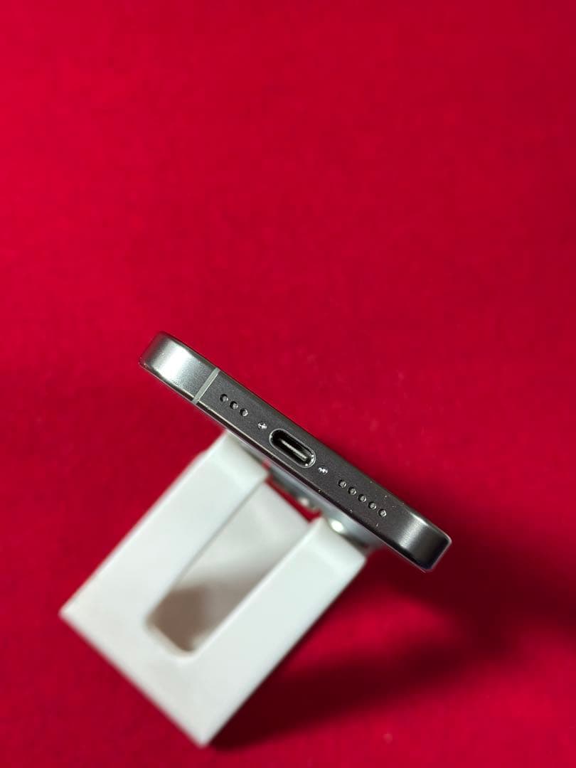 【2074】iPhone 15pro ナチュラルチタニウム256GBsimフリー