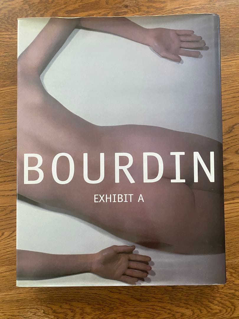 ギイ・ブルダン 写真集『Guy Bourdin: Exhibit A』