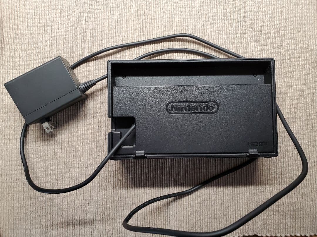 Switch本体　+　Switch本体充電器