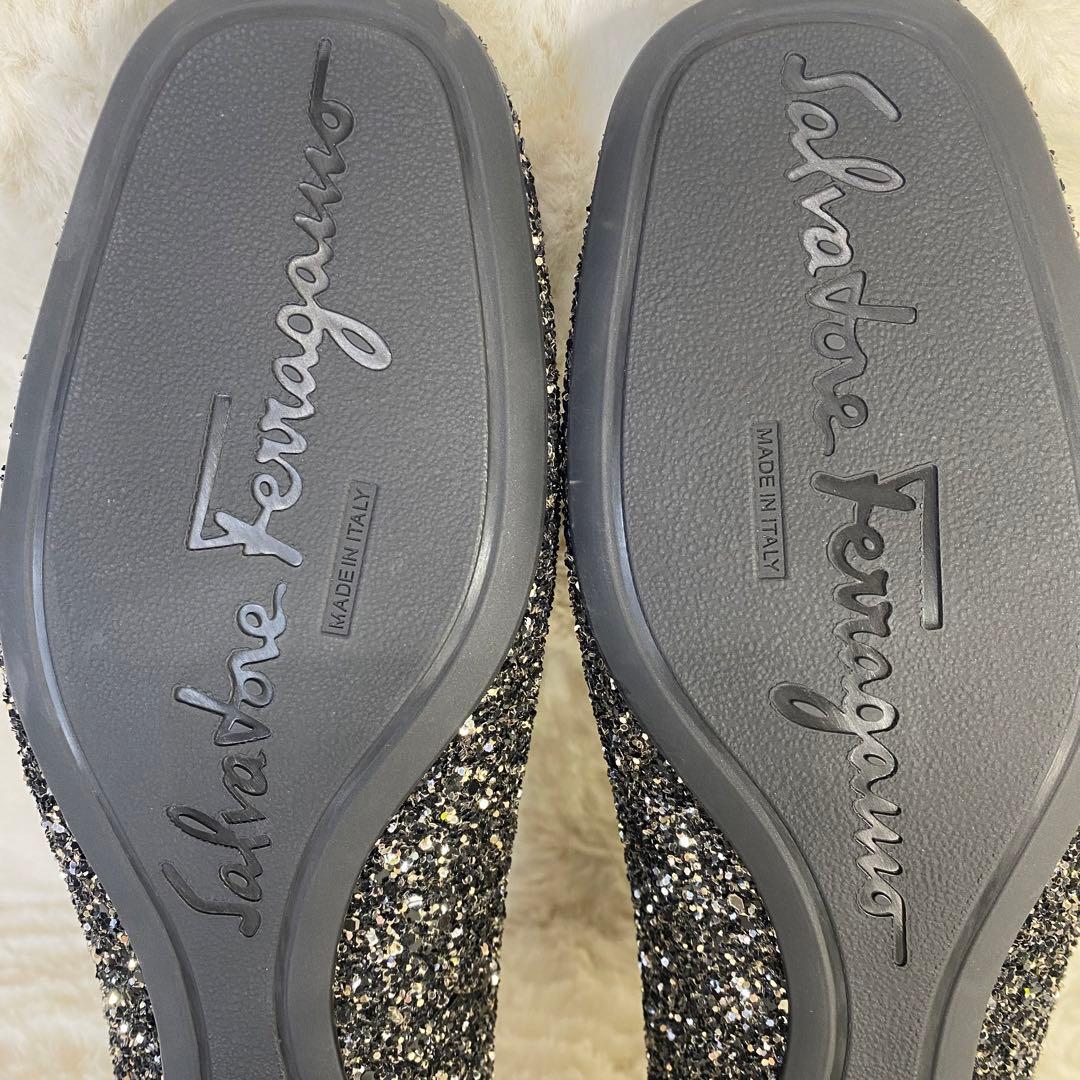 サルヴァトーレフェラガモ　フラット　グリッター ラメ　シルバー　ブラック　24