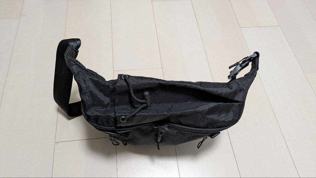 【超美品】VENQUE Trek Cross Body （日本非売品）