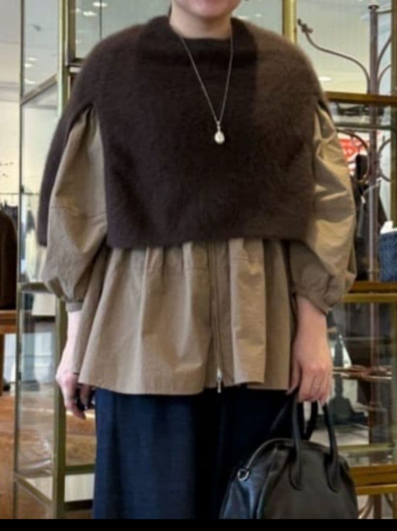 26400円　今季新品　ビアズリー　ペプラム　ギャザー　ジップブルゾン　ベージュ