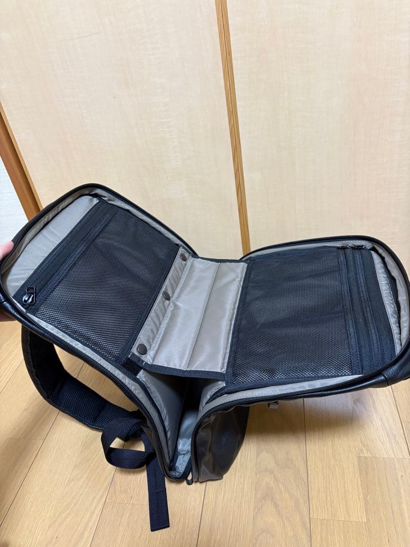 カワニシカバン　seowU[セオウー]｜撥水レザー色はブラック使用1週間