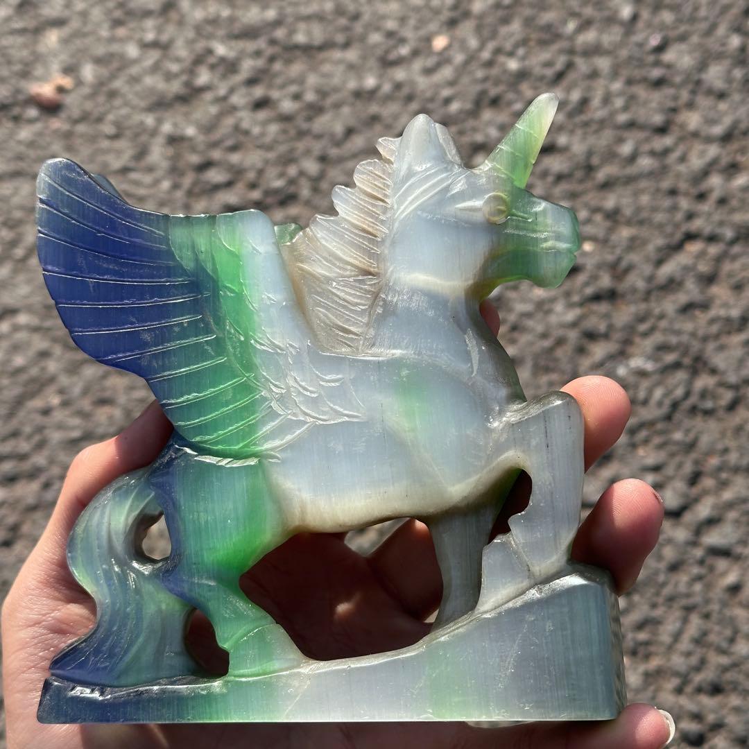 天然石猫目石のユニコーン　置物　ご購入前に在庫確認必要G.281
