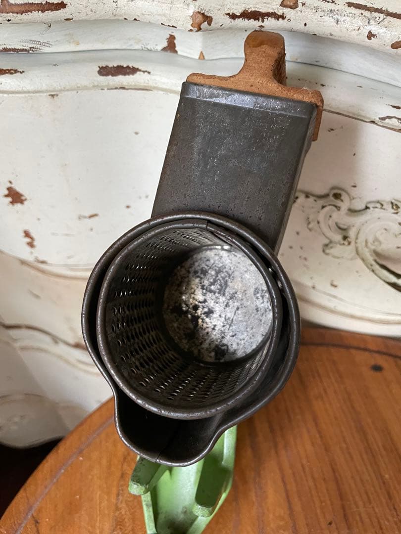 イギリス　アンティーク　チーズ　グレーター　削り　グラインダー　Tala社