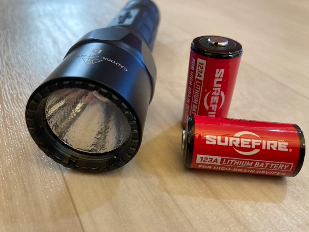 SureFire D型 フラッシュライト バッテリー付き