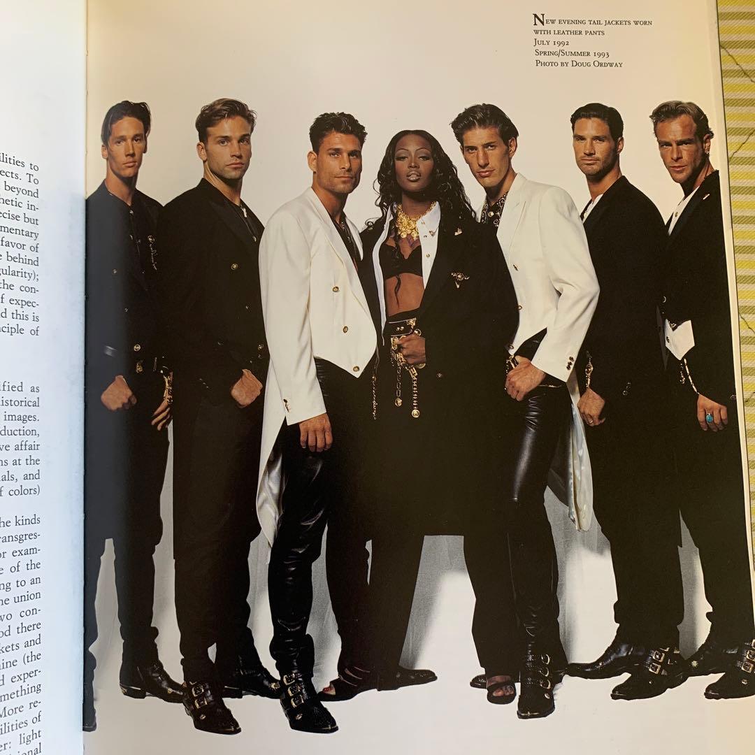 ヴェルサーチ　スタイル　本　スーパーモデル