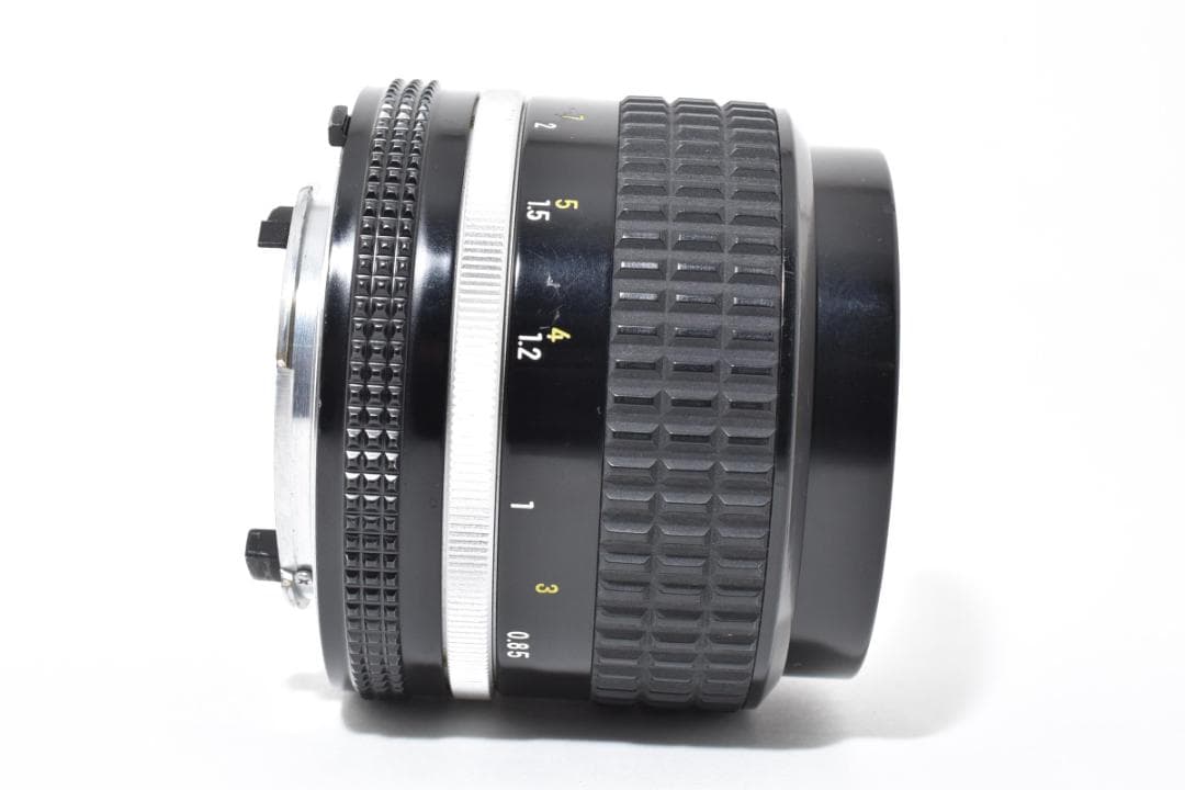 ニコン Nikon Ai-s Nikkor 85mm f/2 F/2.0 MF
