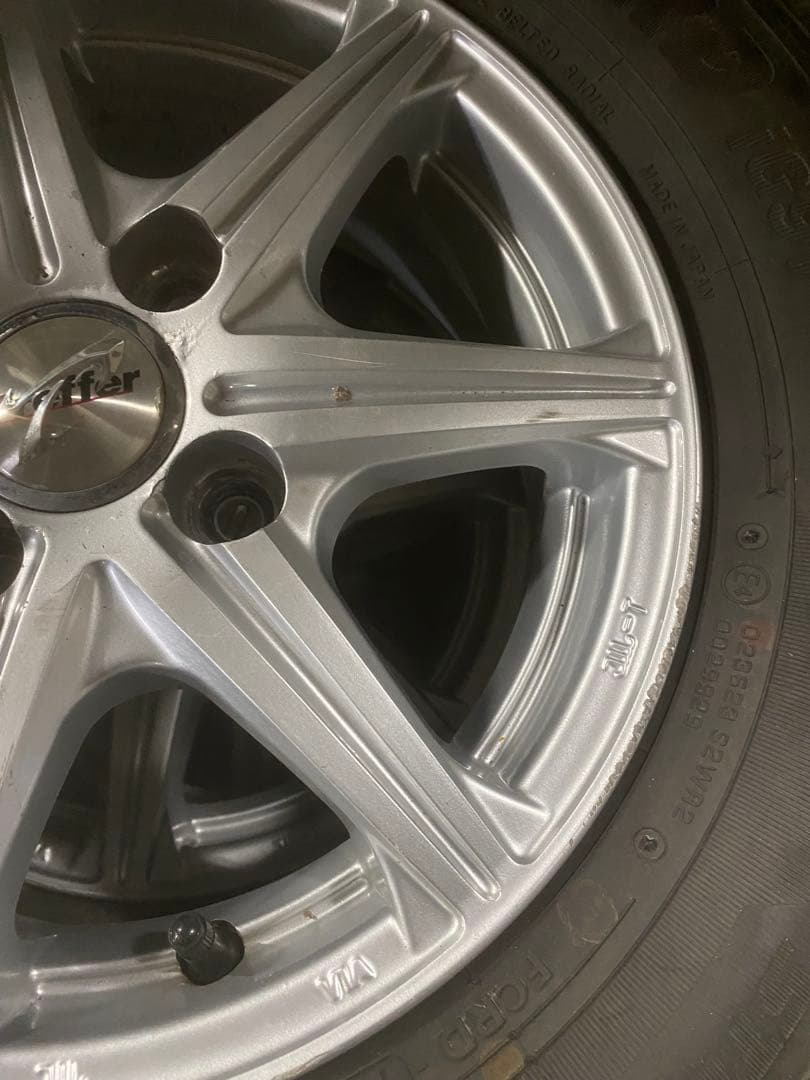 スタッドレス　4本セット　ホイール付き　13インチ プロボックス