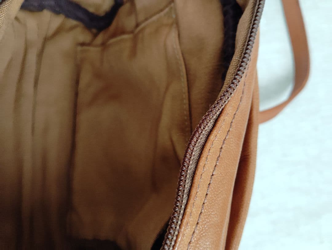 【新品】Dakota ダコタ やぎ革 ショルダーバッグ 斜めがけ ミニマム