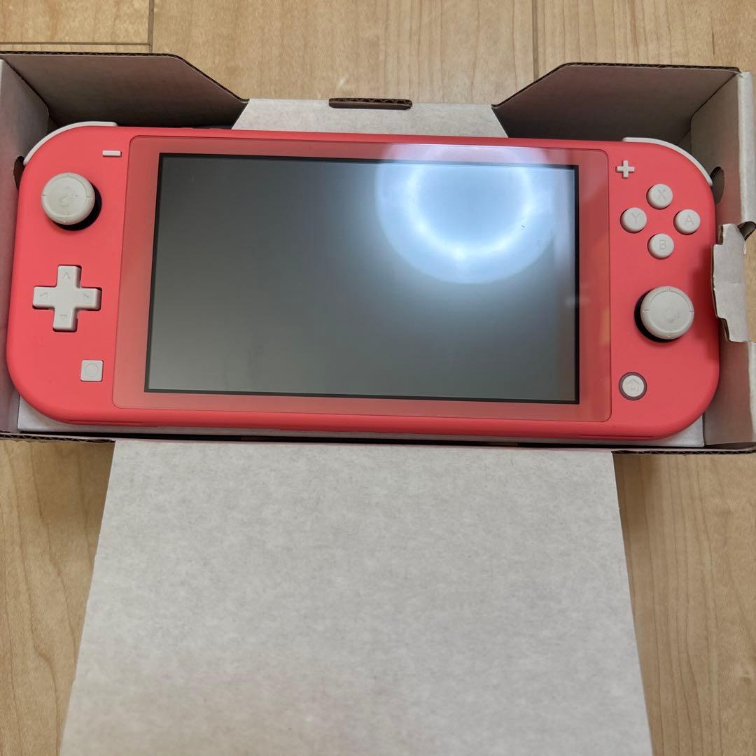 【美品】Nintendo Switch LITE コーラル