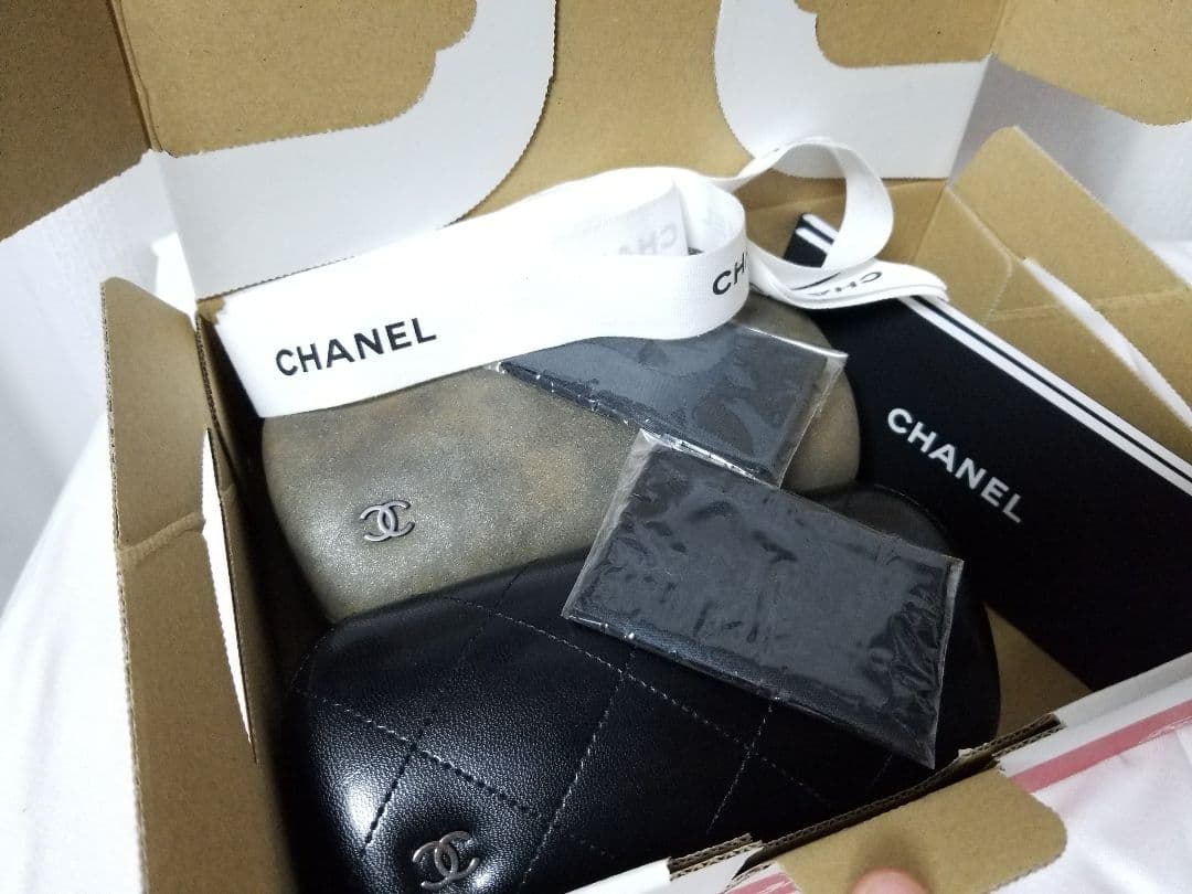 新品未使用 美品 革シャネルサングラスケース２点セット付属品ブラックココマーク