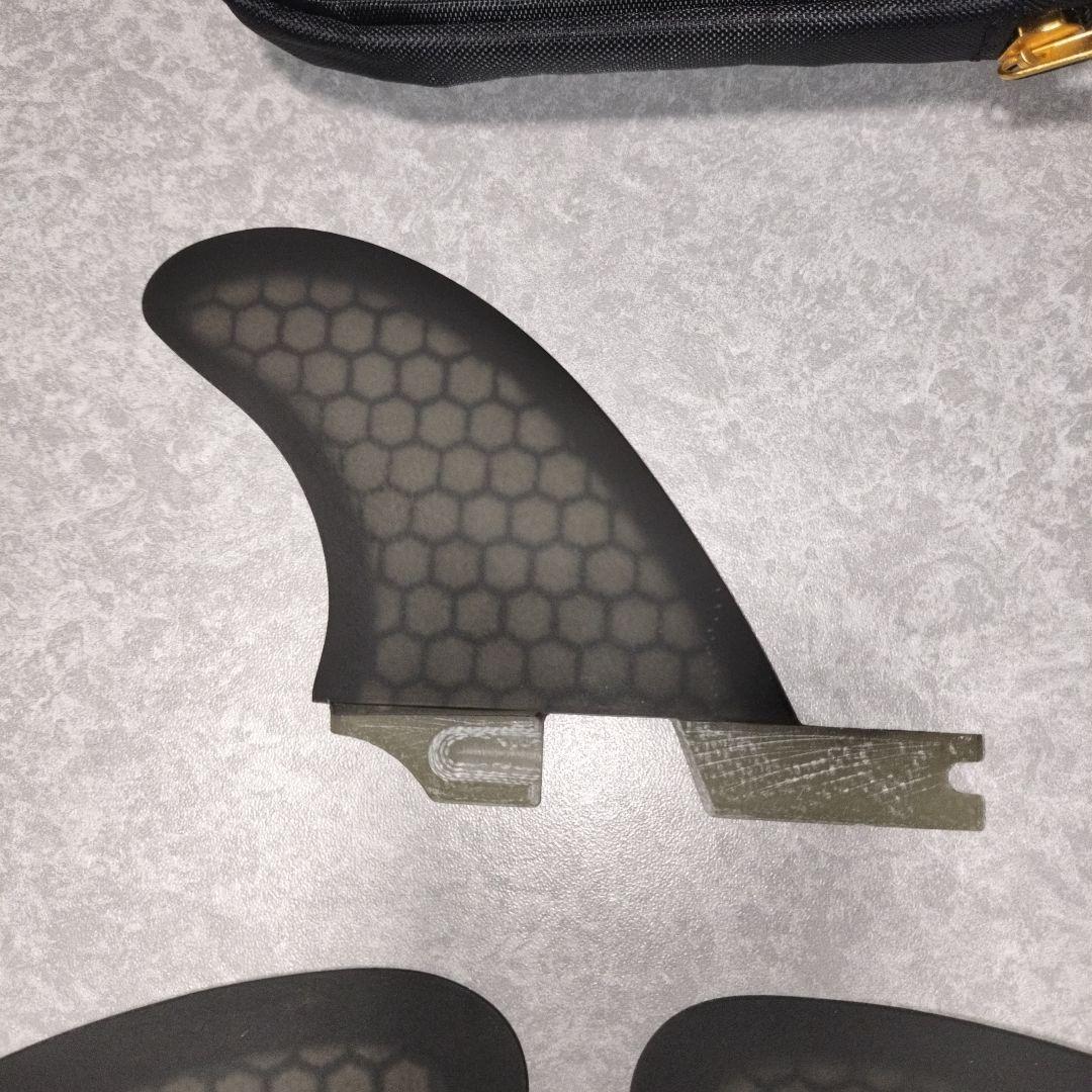 AU FINS KILOS ２＋１ FCS2 ツイン スタビ キール