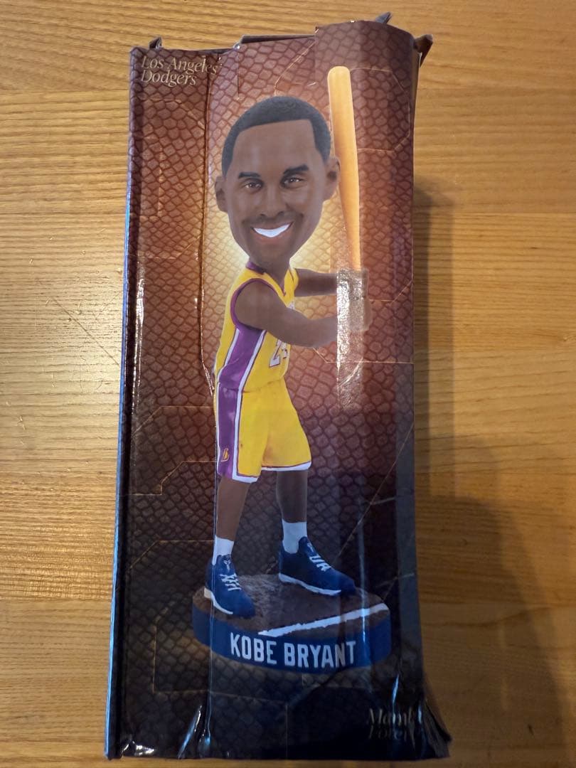 8月8日入場者限定/コービーブライアントボブルヘッド