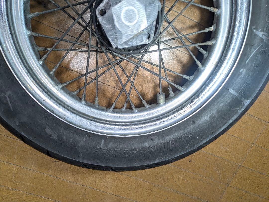 ハーレー純正　’93モデル　XLH883前後ホイール＆タイヤ　送料込み