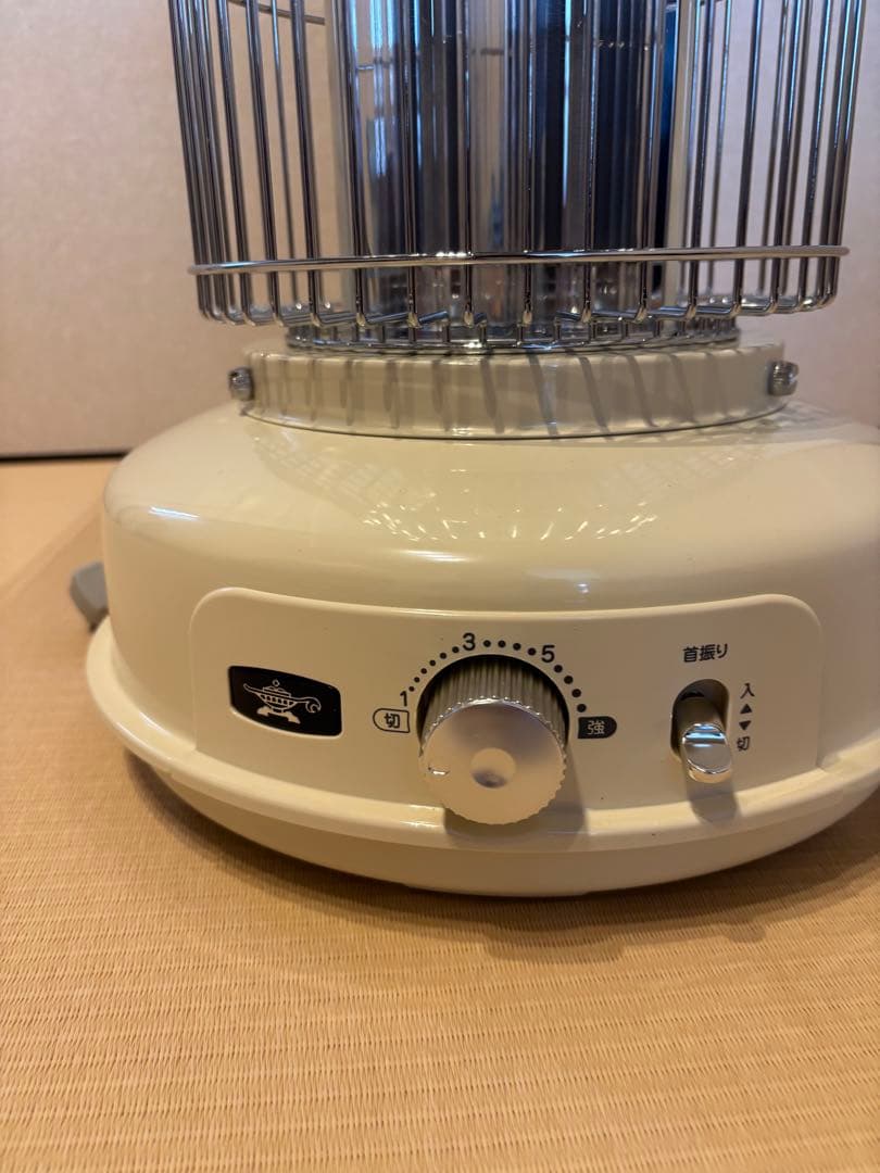 グラファイトフレームヒーター AEH-GF08A1W