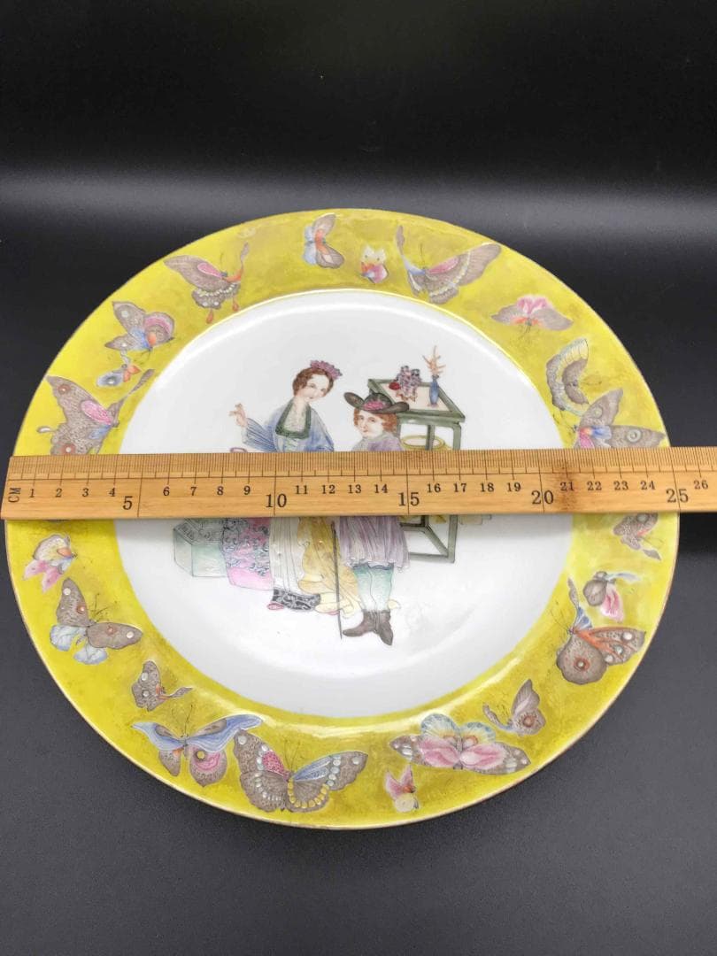 中国古美術　大清道光年製　在銘　粉彩琺瑯彩 西洋人物バタフライ紋皿(A-5)