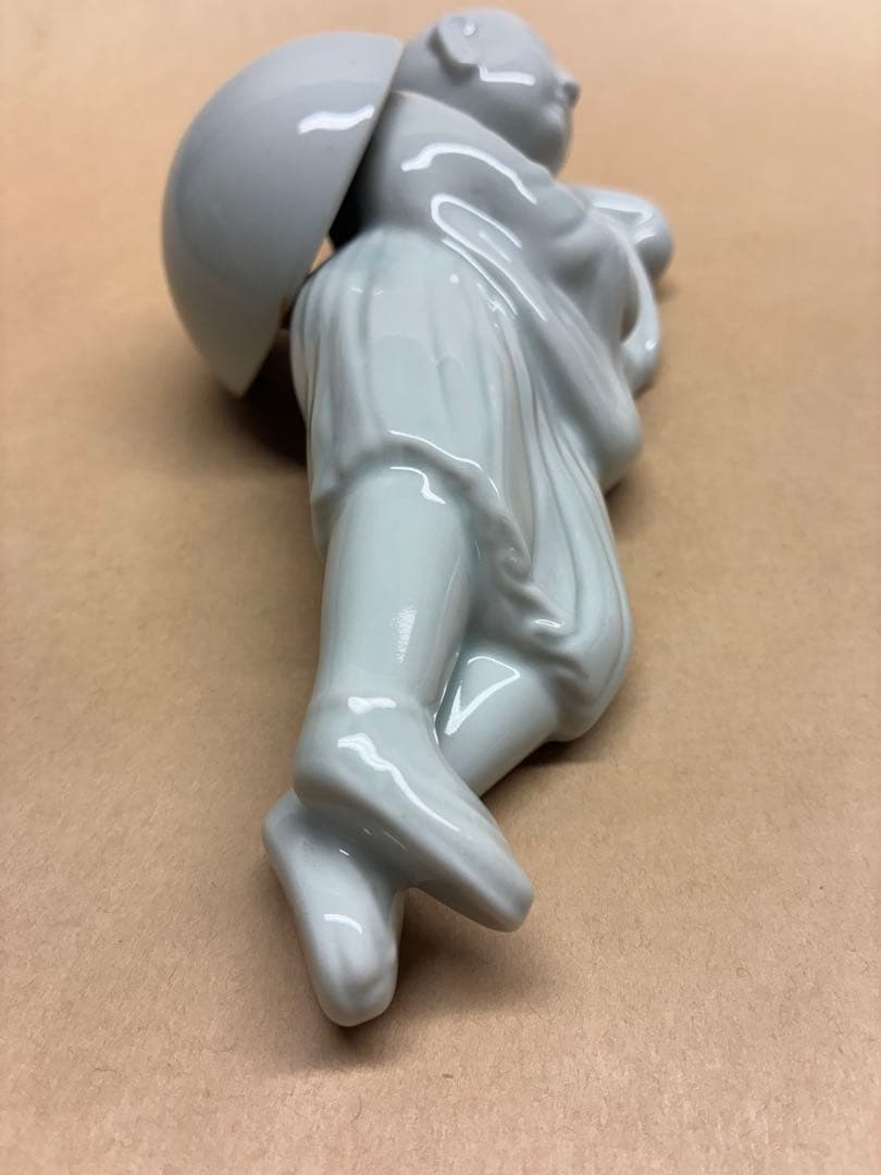 白磁　僧侶　陶器　置物