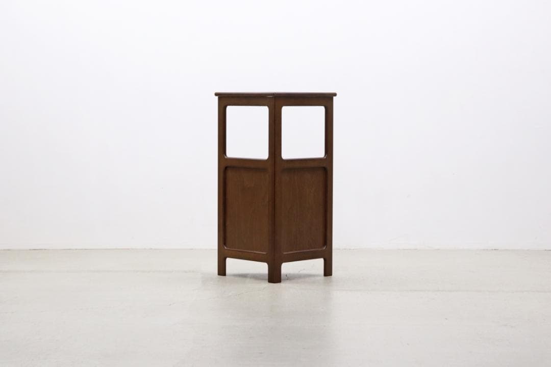 レトロ カリモク コーナー キャビネット 飾り棚 ラック 花台 ディスプレイ