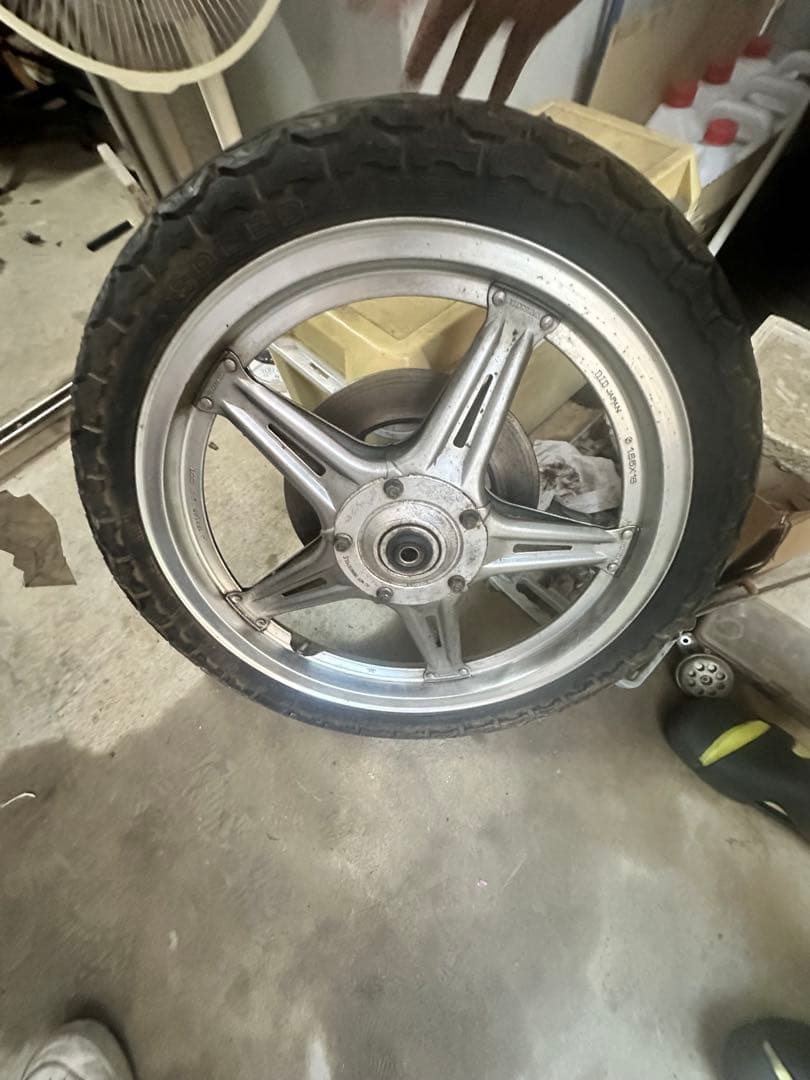 Y　cb250T フロントホイールのみ