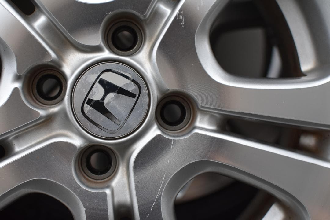 ノーマルタイヤ ２０２５年製　４本　ホンダ　純正ホイル付　15インチ