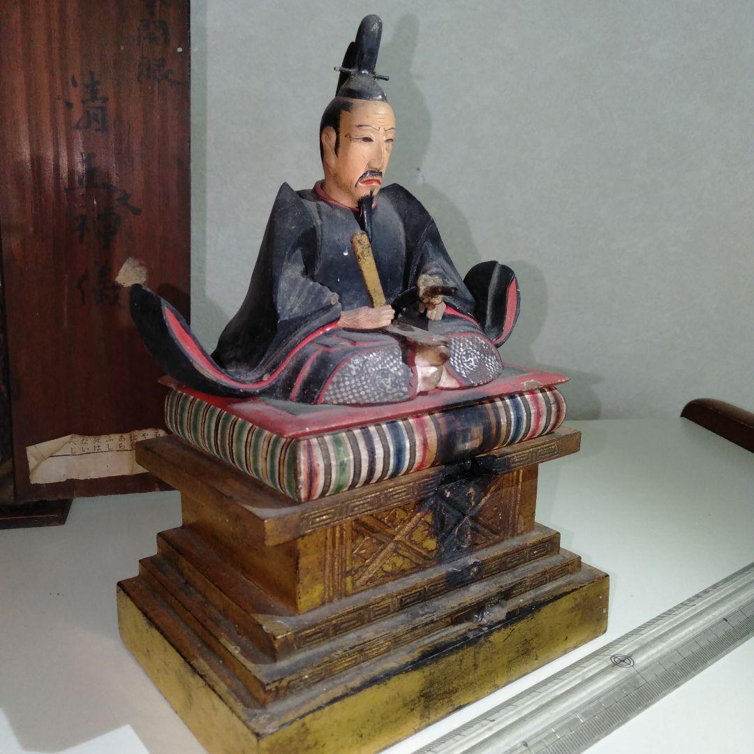 武士の置物　木製　扉付き木製箱付き １体