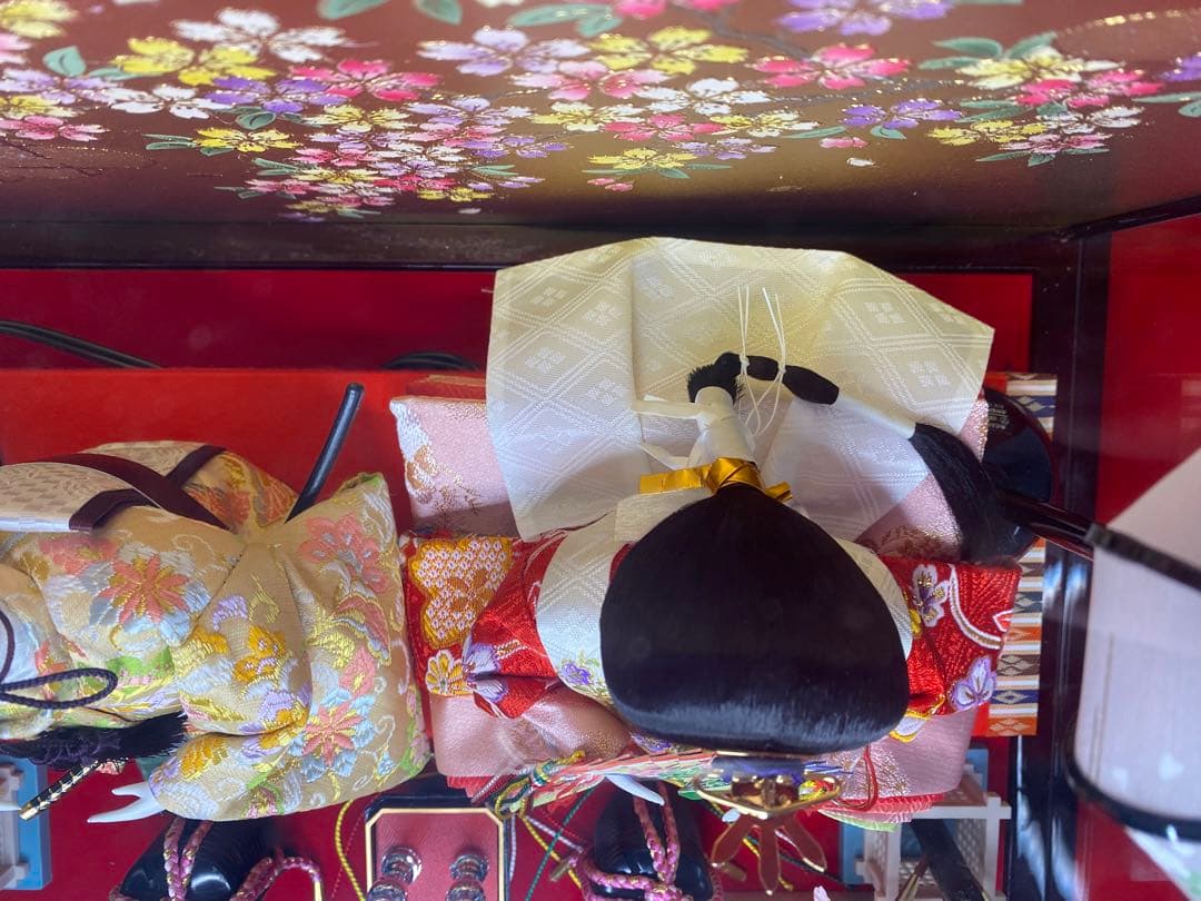 東京久月　雛人形　親王飾りガラスケース入り・間口約４４×奥行約２９×高さ約３２㎝