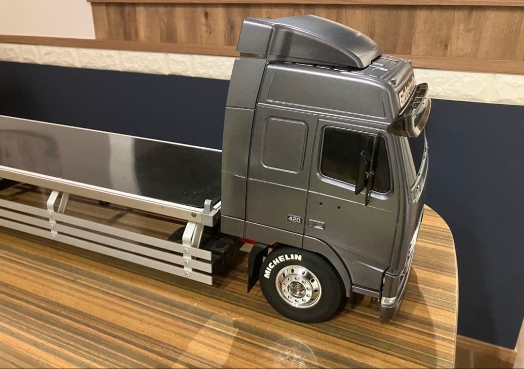 タミヤ 1/14 ボルボ FH12 トラック