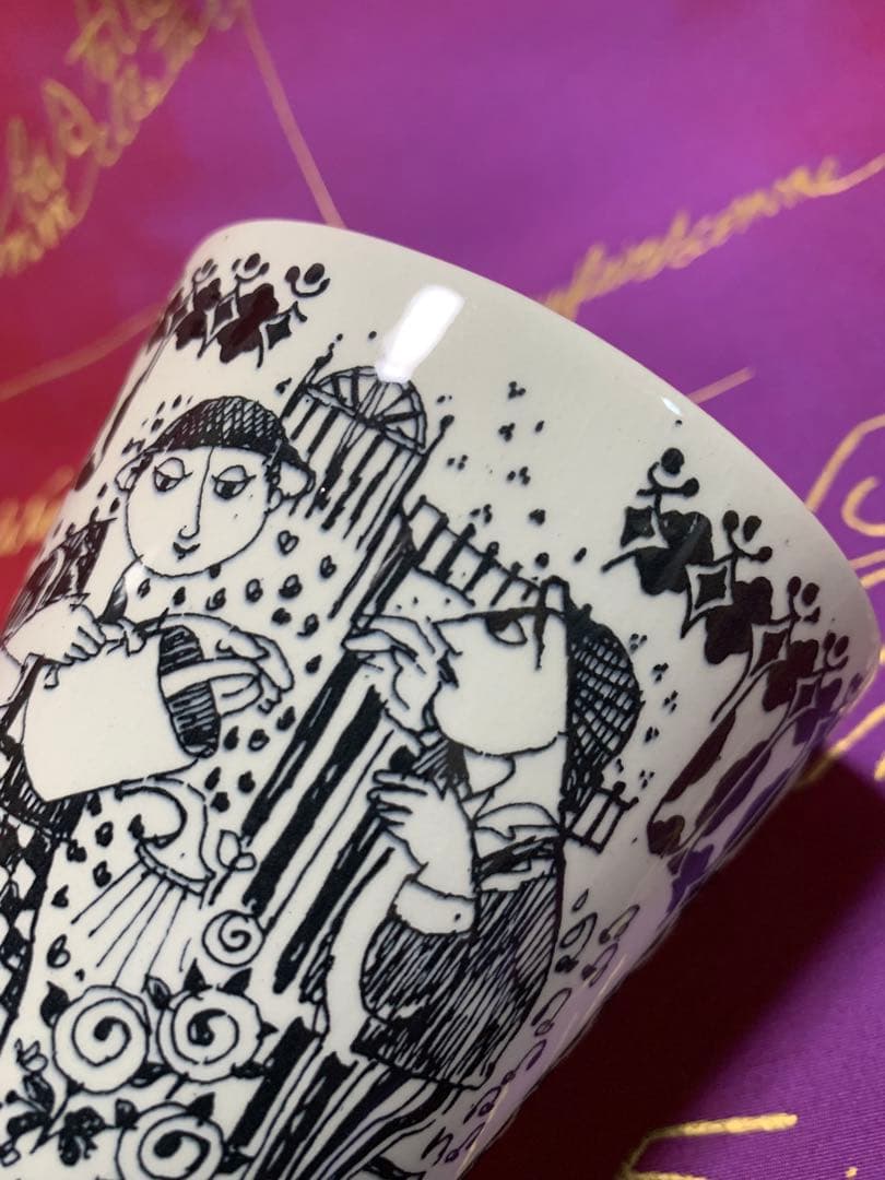 ビヨンヴィンブラッド　ニモール窯のビンテージのレアなコップ型花瓶！ペン立てにも！