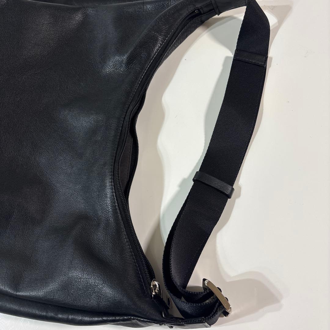 超美品ラシット今期A4入るソフトレザーラウンドビッグショルダーバッグ金具シルバー