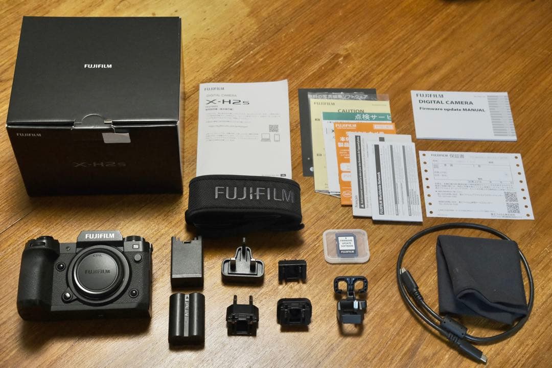 FUJIFILM X-H2S ボディ 美品　動作良好 シャッター8817枚