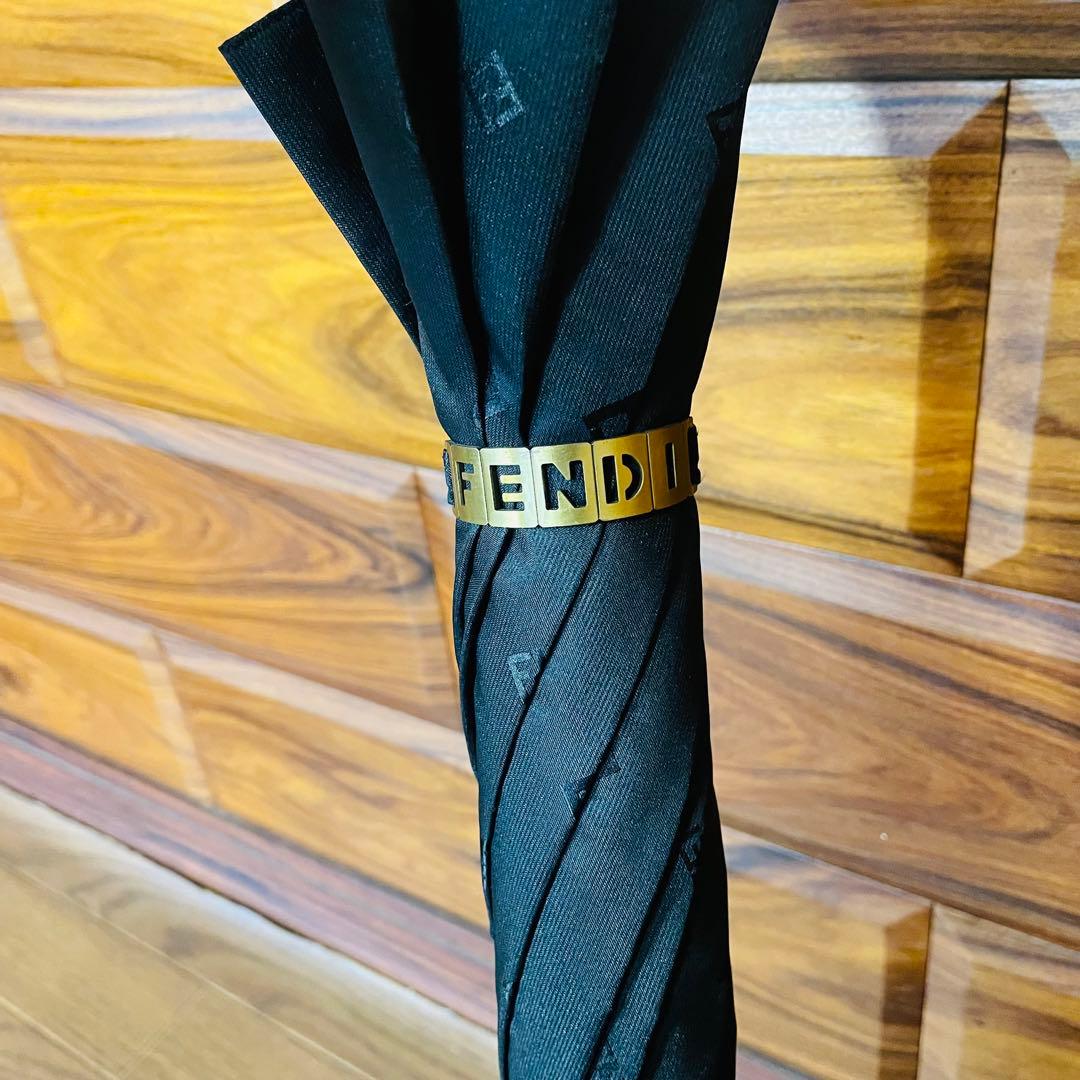 新品未使用 FENDI フェンディ ズッカ柄 傘 手開き式 黒 ブラック 長傘