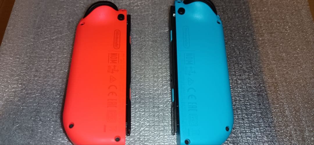 Nintendo Switch 本体 ネオンブルー、レッド Joy-Con付