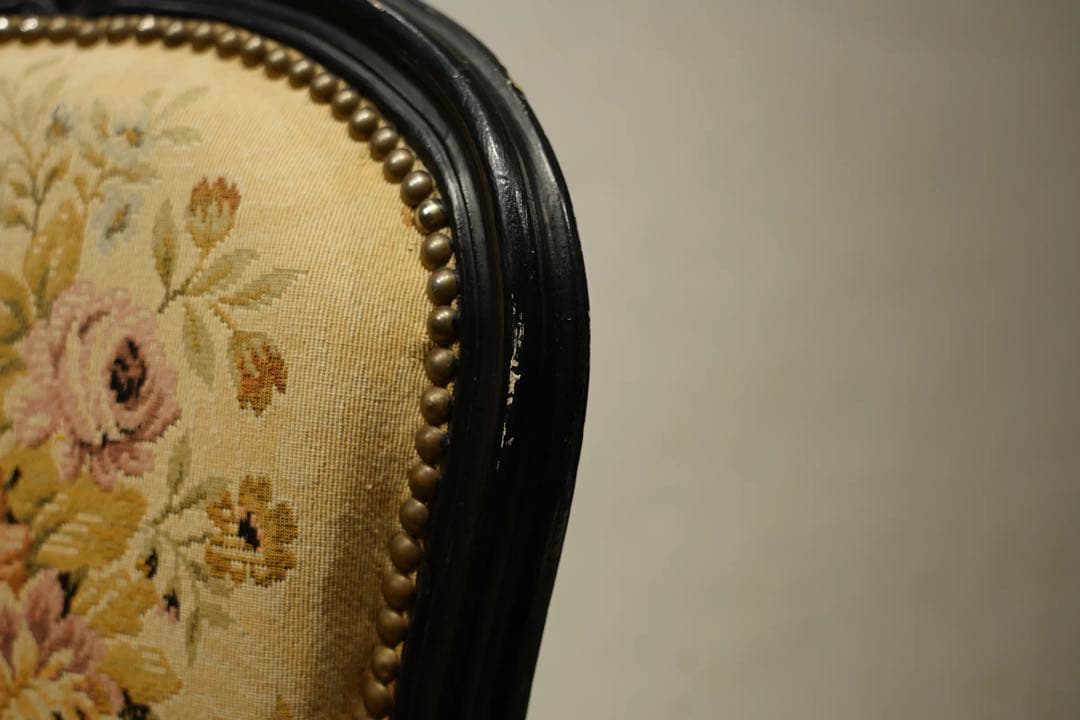 ルイ15世様式　フランス　アンティーク　ロココ　バロック　プチポワン　刺繍