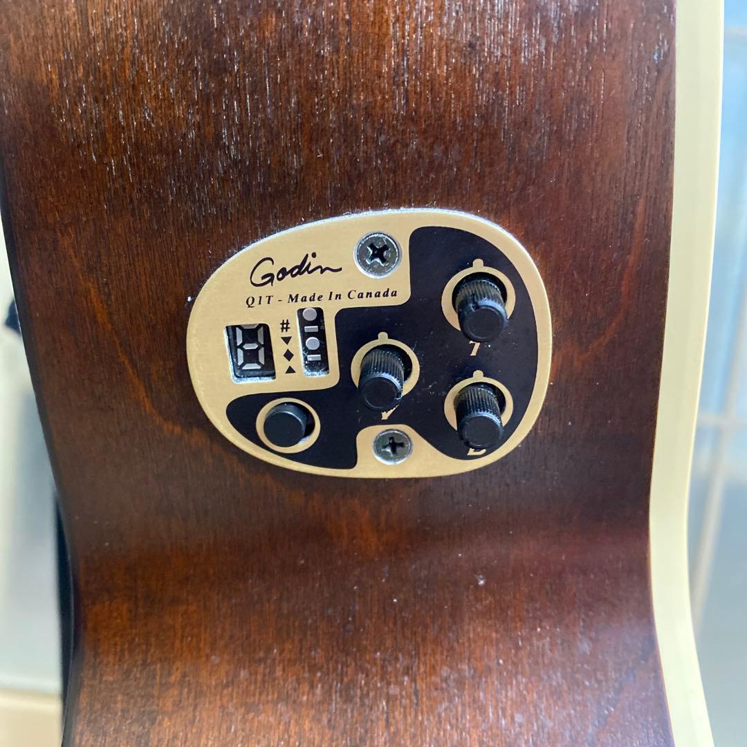 Art & Lutherie Legacyカッタウェイ バーボンバースト