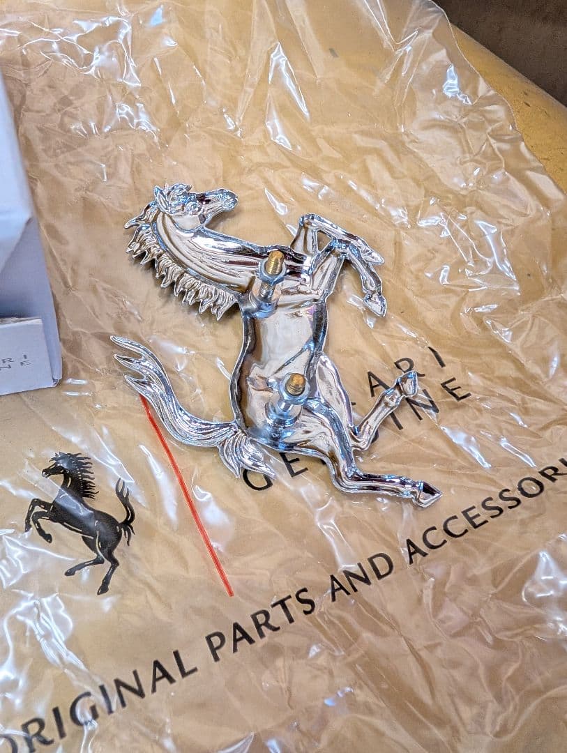 キャバリーノランパンテ　フェラーリ　エンブレム