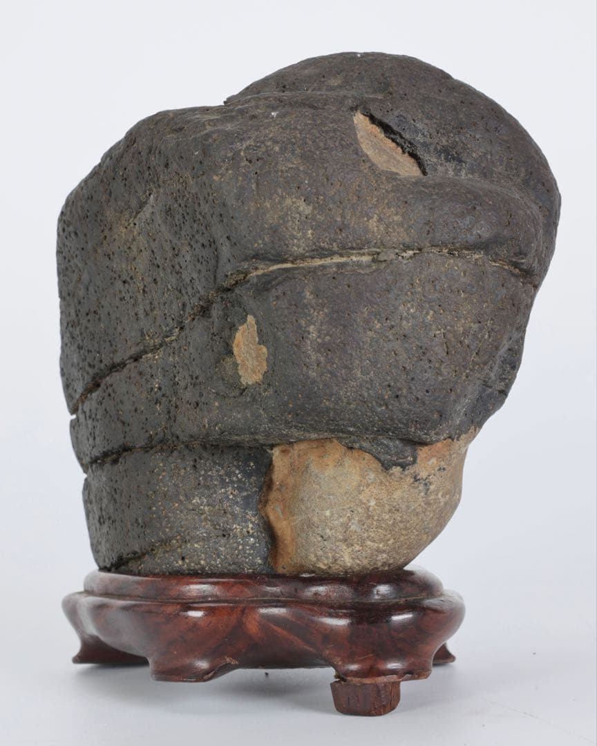 菊花石 花紋石 台座付 1.4kg 原石 鑑賞石 自然石 水石 盆石 牡丹石　蛙