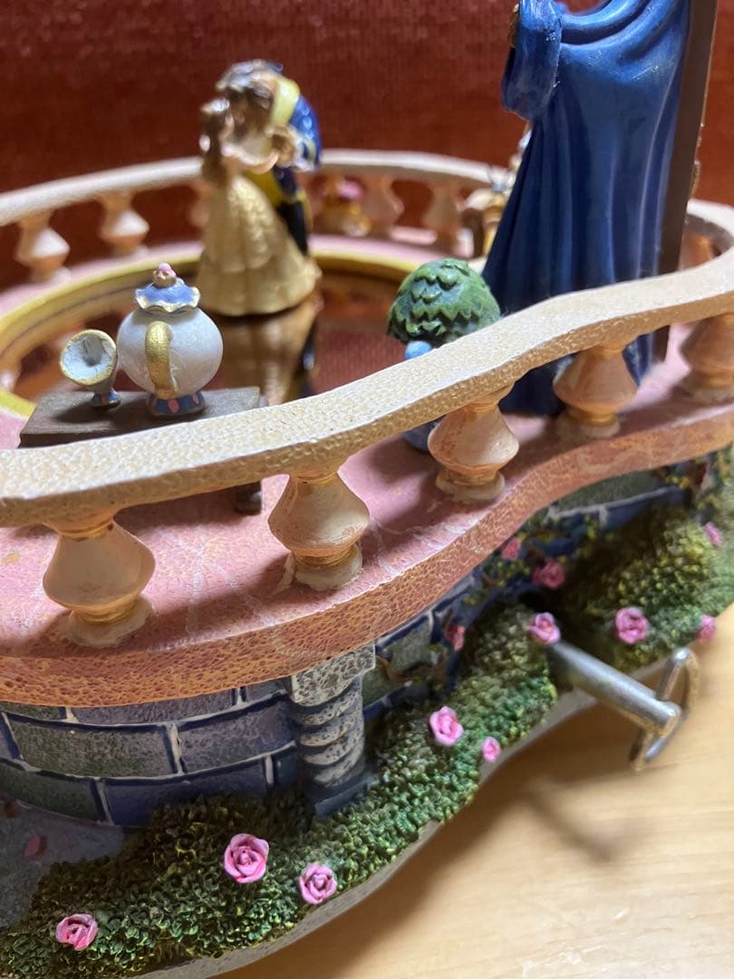 美女と野獣ダンスシーンのオルゴールです。