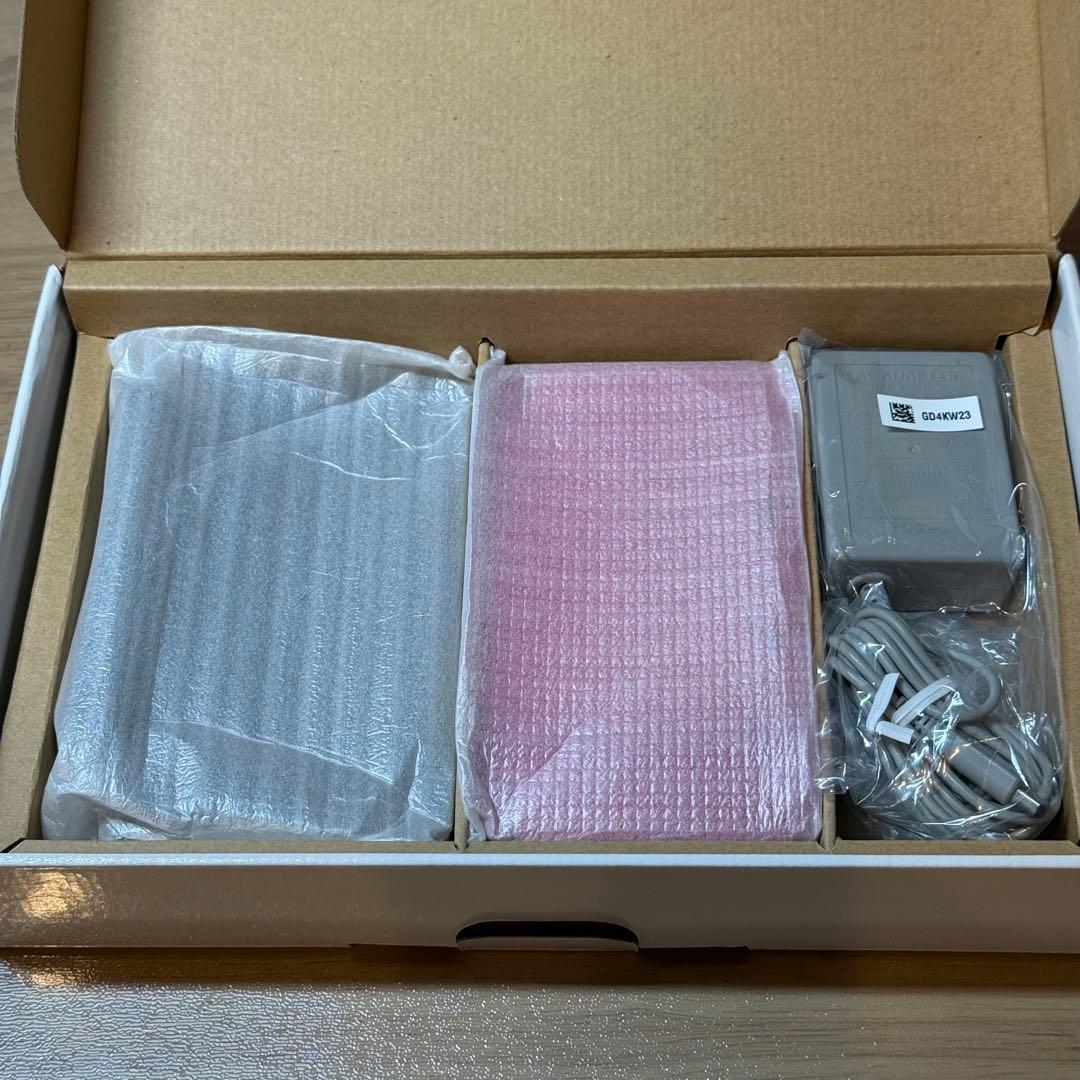 5-250 ニンテンドー3DS グロスピンク 箱付き