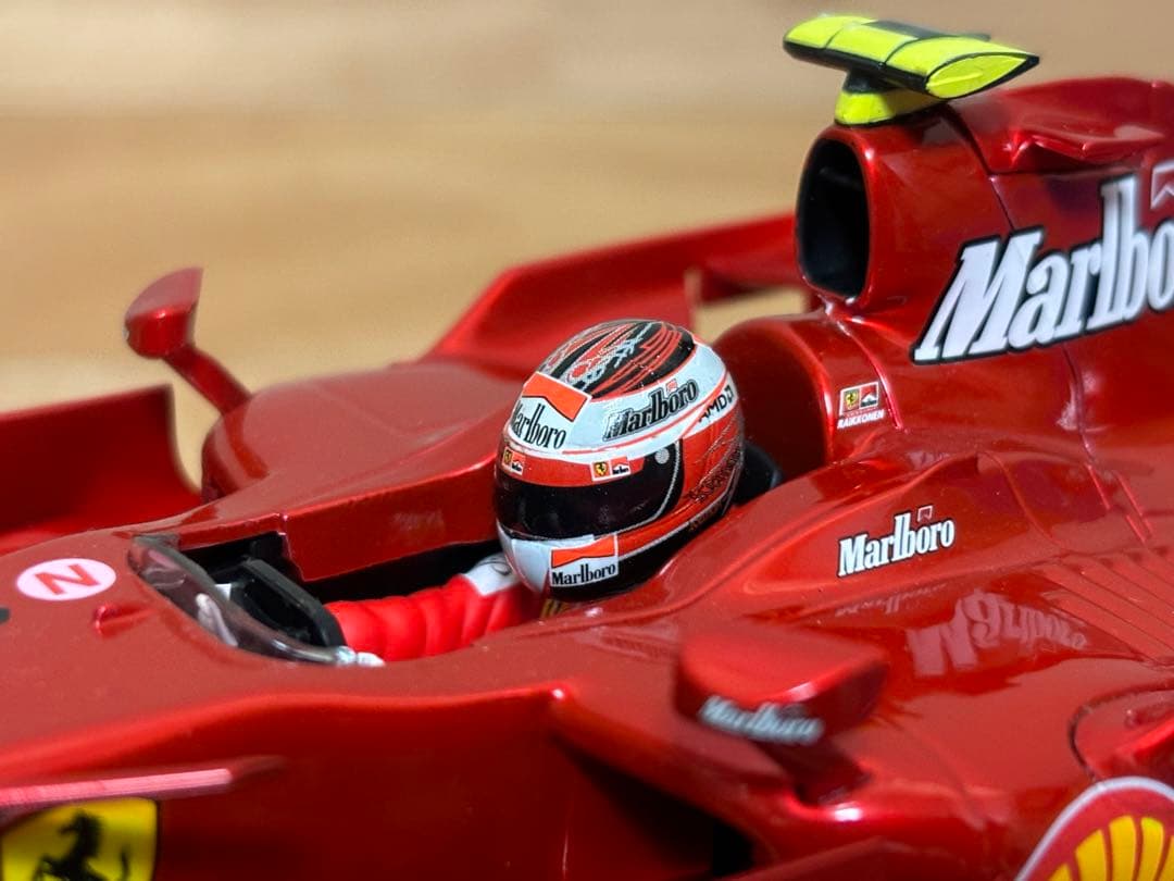 マテル 1/18 フェラーリ F1 200勝記念限定モデル F2007 中国GP