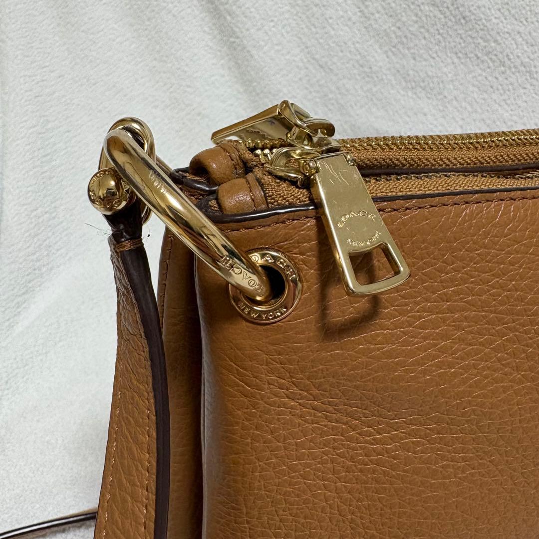 Coach コーチ　ショルダーバック　シボ革　F76645