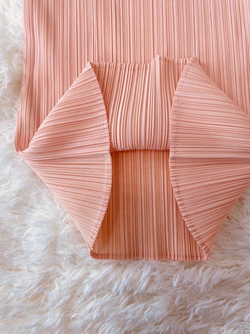 フリーサイズ　イッセイミヤケ　ハイネックトップス　プリーツプリーズ　ピーチ