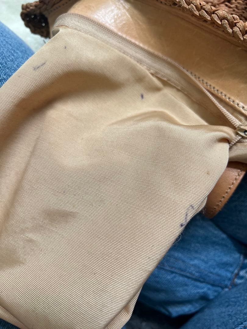 ベカシャネル　編み込みバッグ　ヌメ革