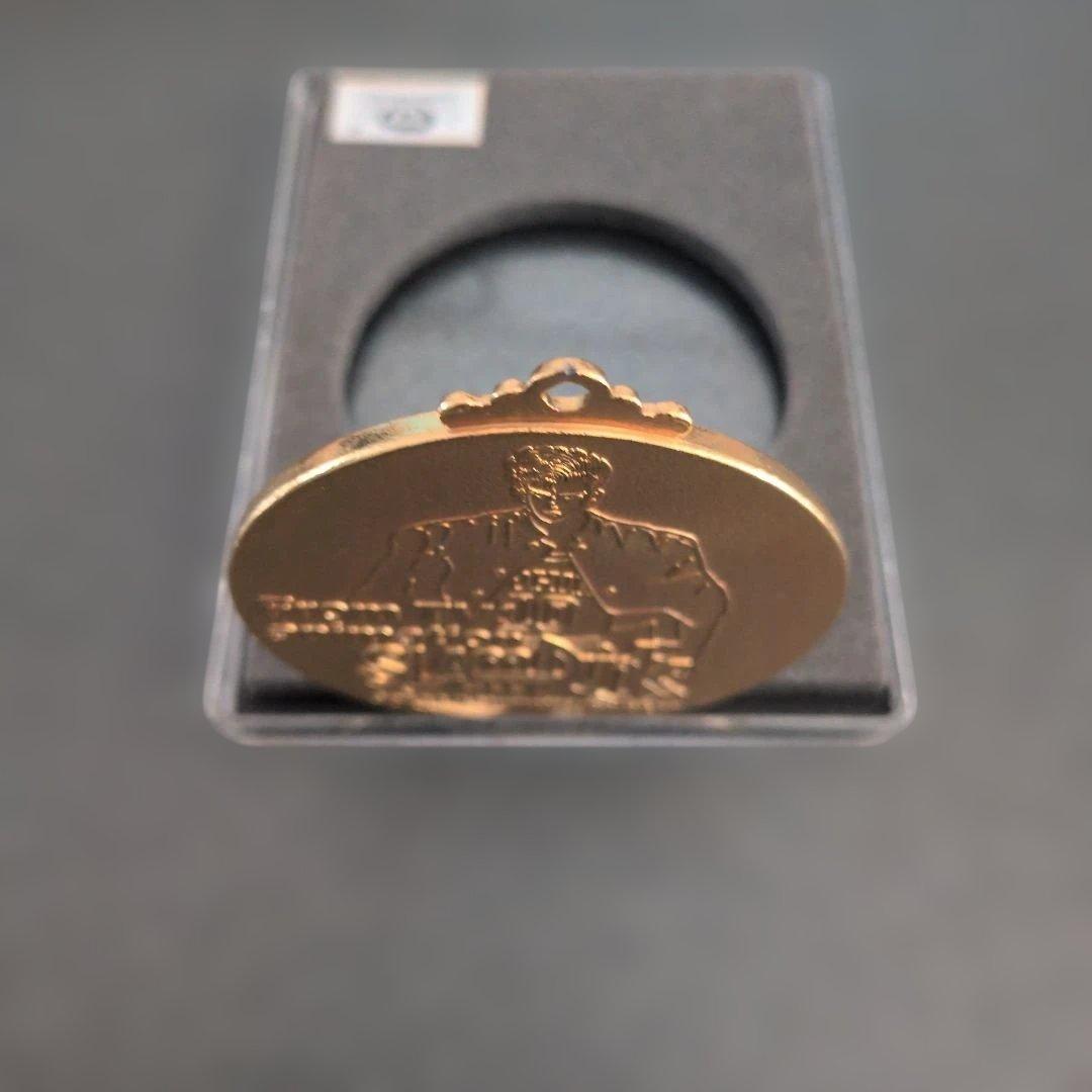 【メダル付き!!】週刊少年ジャンプ　1990年42号　SLAMDUNK　新連載