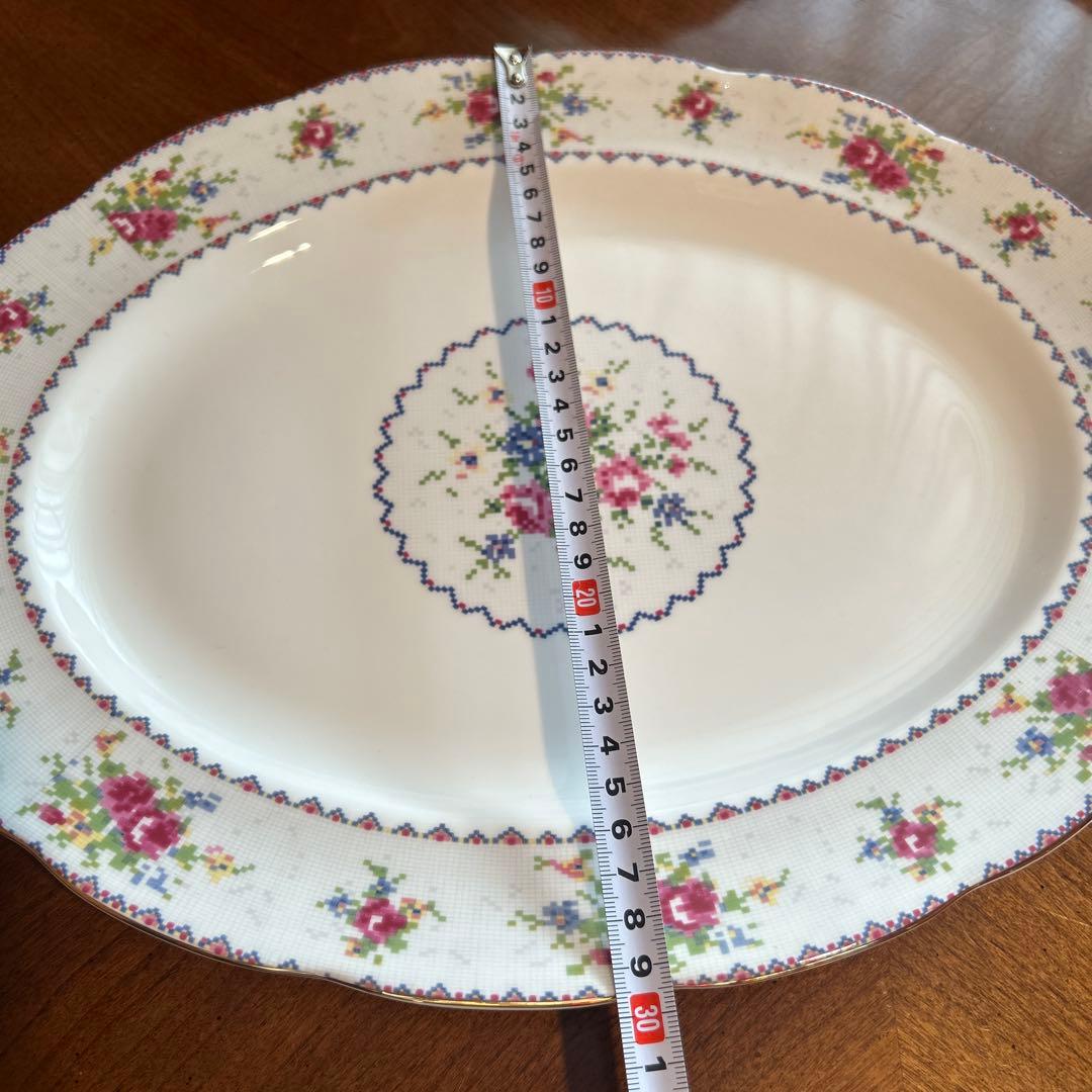 153◆ロイヤル・アルバート　楕円形サービングプラター　プチポワン