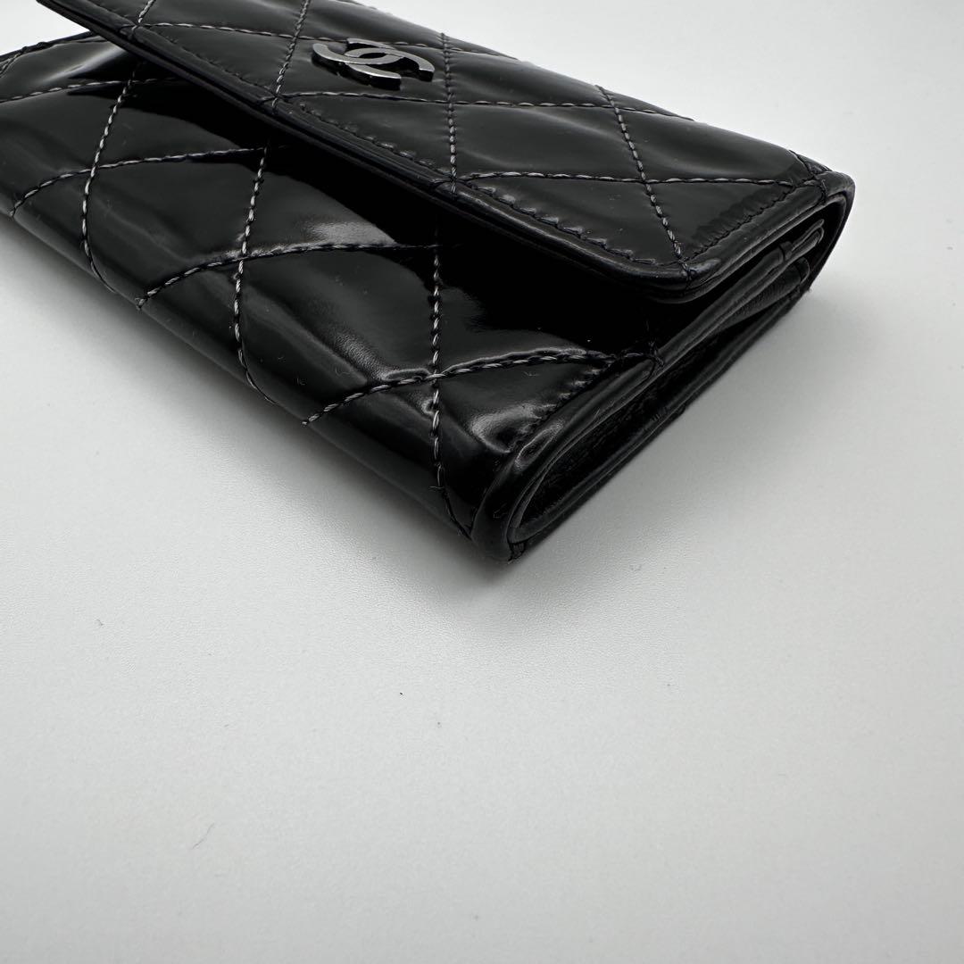 シャネル 財布 エナメル マトラッセ ケース シルバー金具