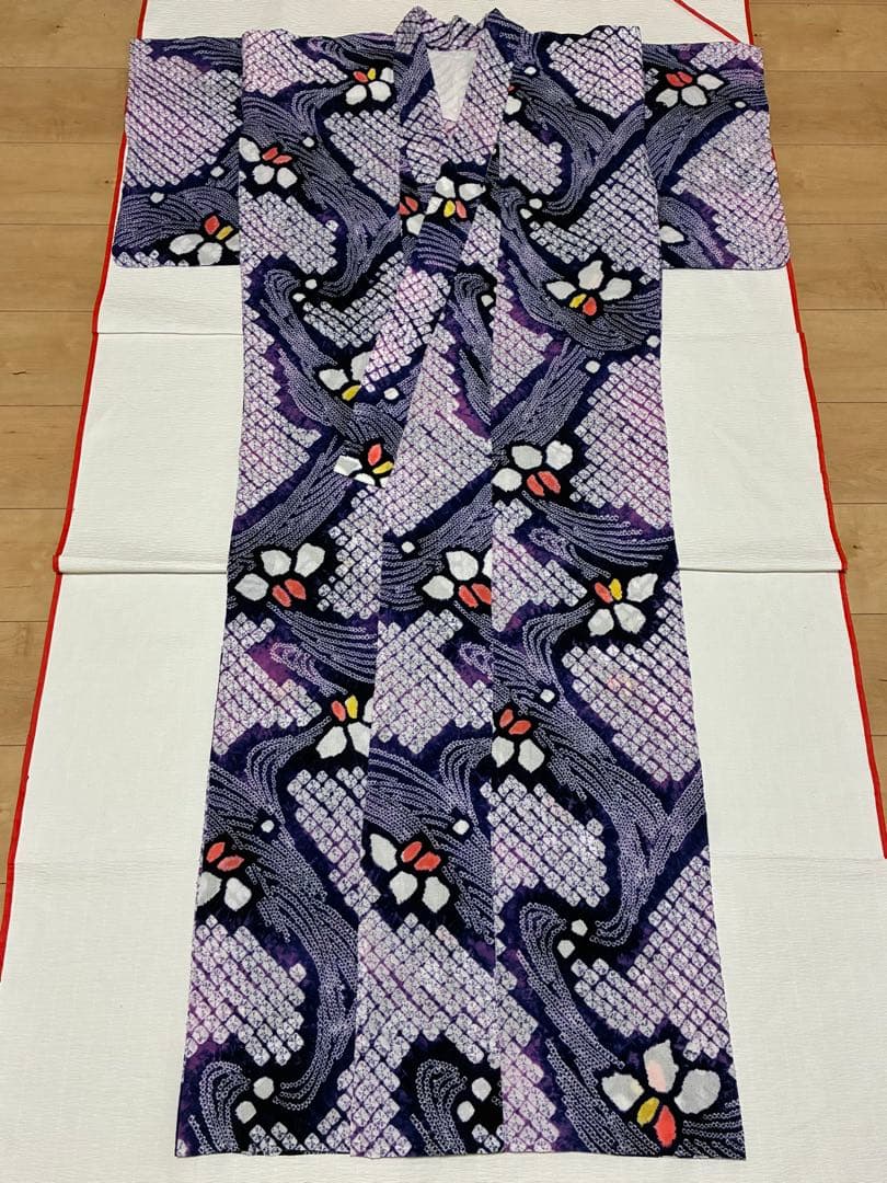 出品明日まで！　浴衣　有松鳴海絞り　菖蒲と流水　裄67.3cm