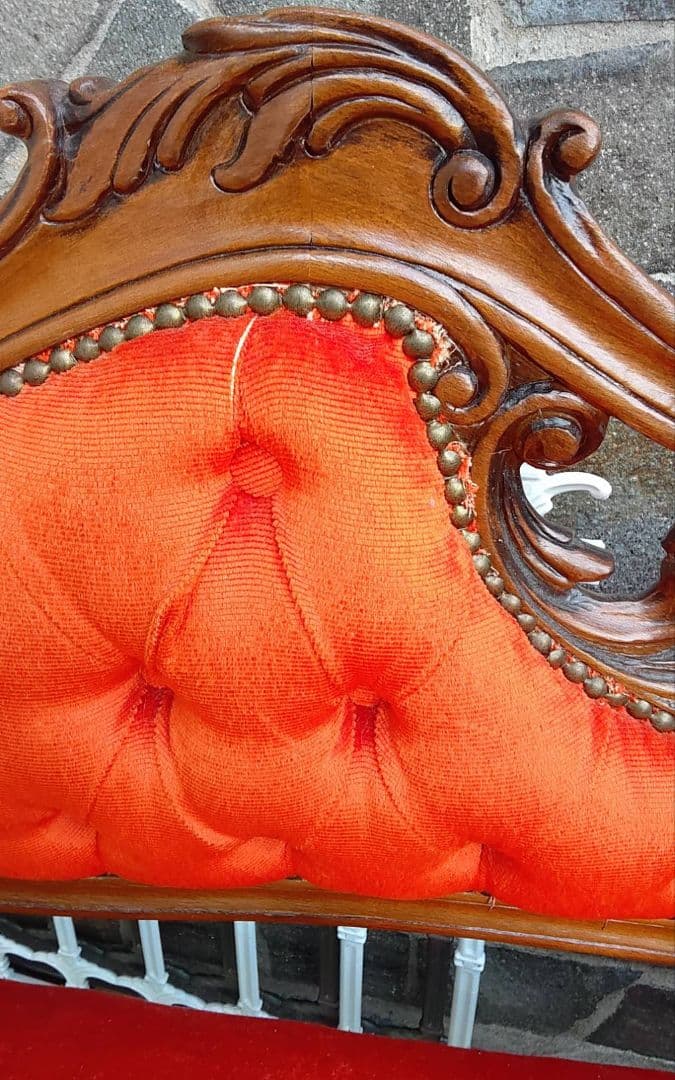 イギリスアンティーク ビクトリアンスタイル オレンジベルベットソファ